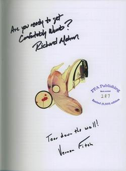 Автографы от авторов книги Comfortably Numb Вернона Фитча и Ричарда Махона на титульном листе